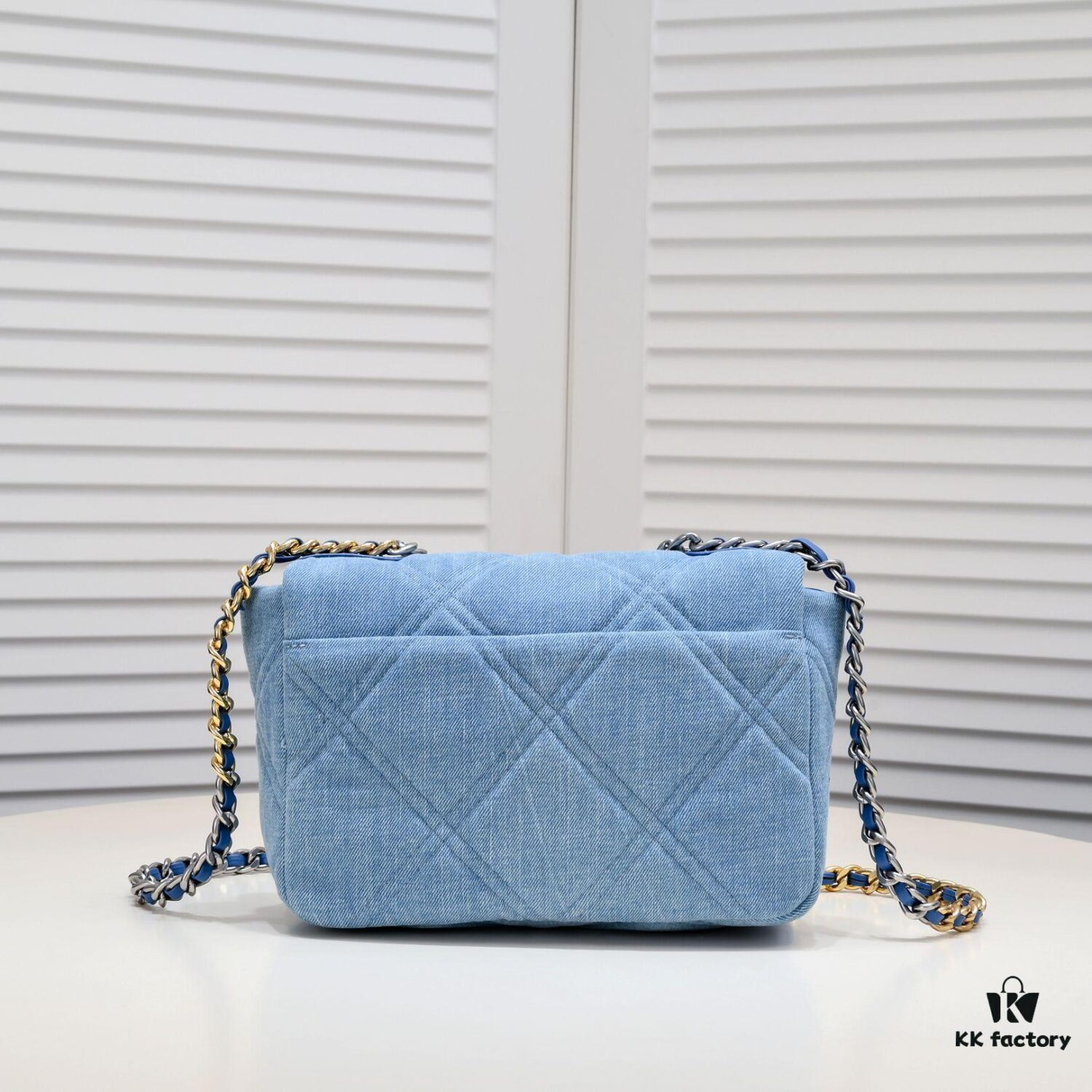 693055c4f09edb6de4c4f2ef Chanel 22p Spring-Summer Collection New 19Bag Denim Light Blue Sand Silver Hardware
