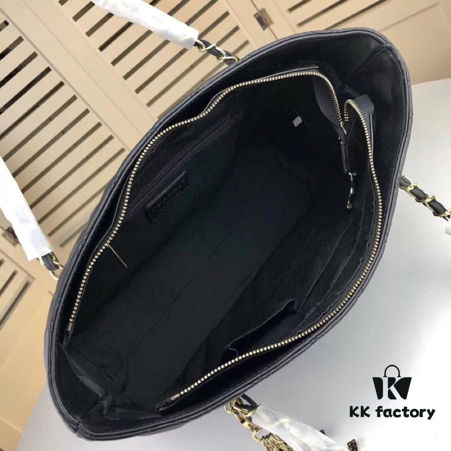 693055e7f09edb6de4c4f320 Chanel Robot Pendant Zipper Tote Bag Soft Lambskin Shopping Bag with Double C Logo