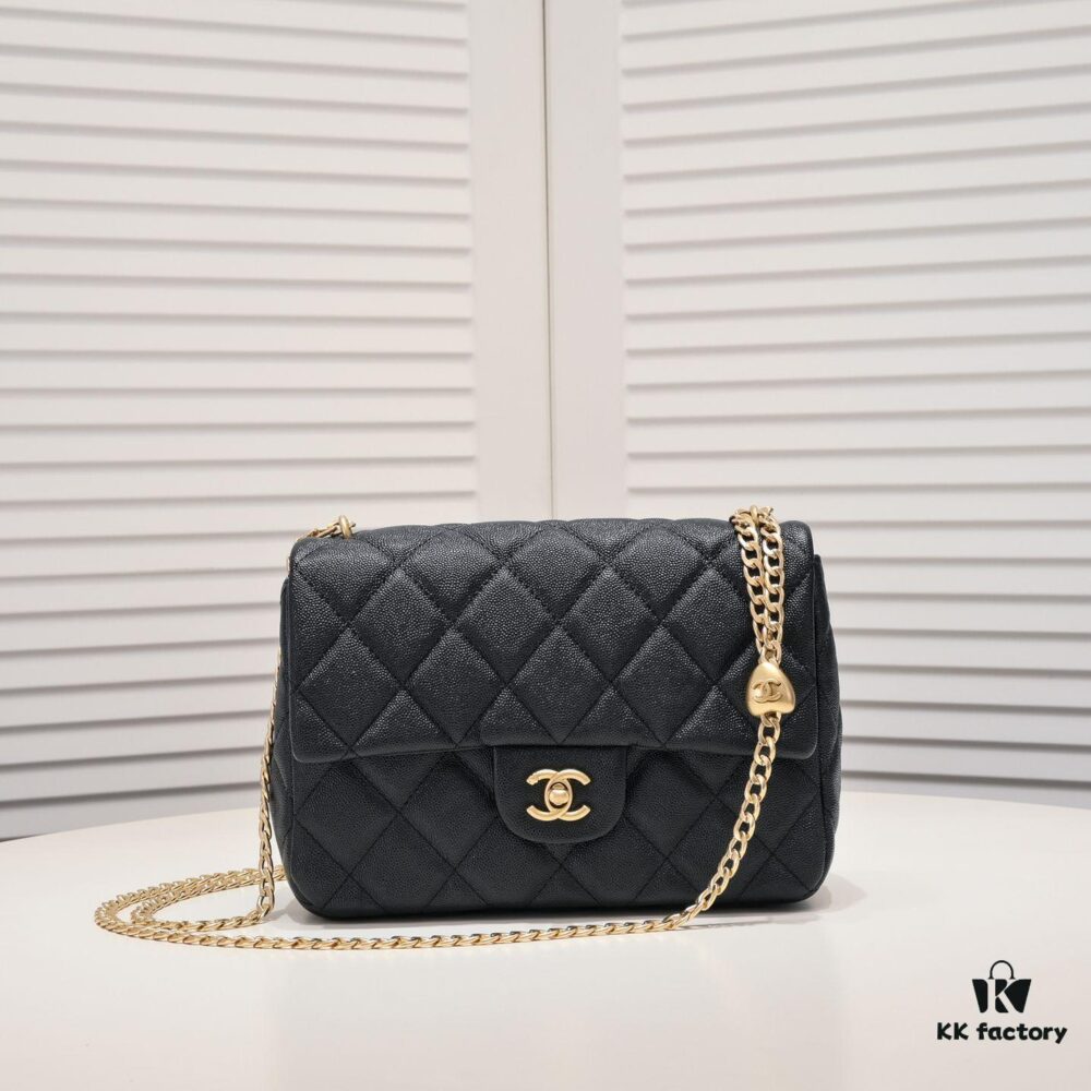 69305635f09edb6de4c4f3ad Large Chanel 23P New Arrival: Heart Ball vs. Gold Ball?