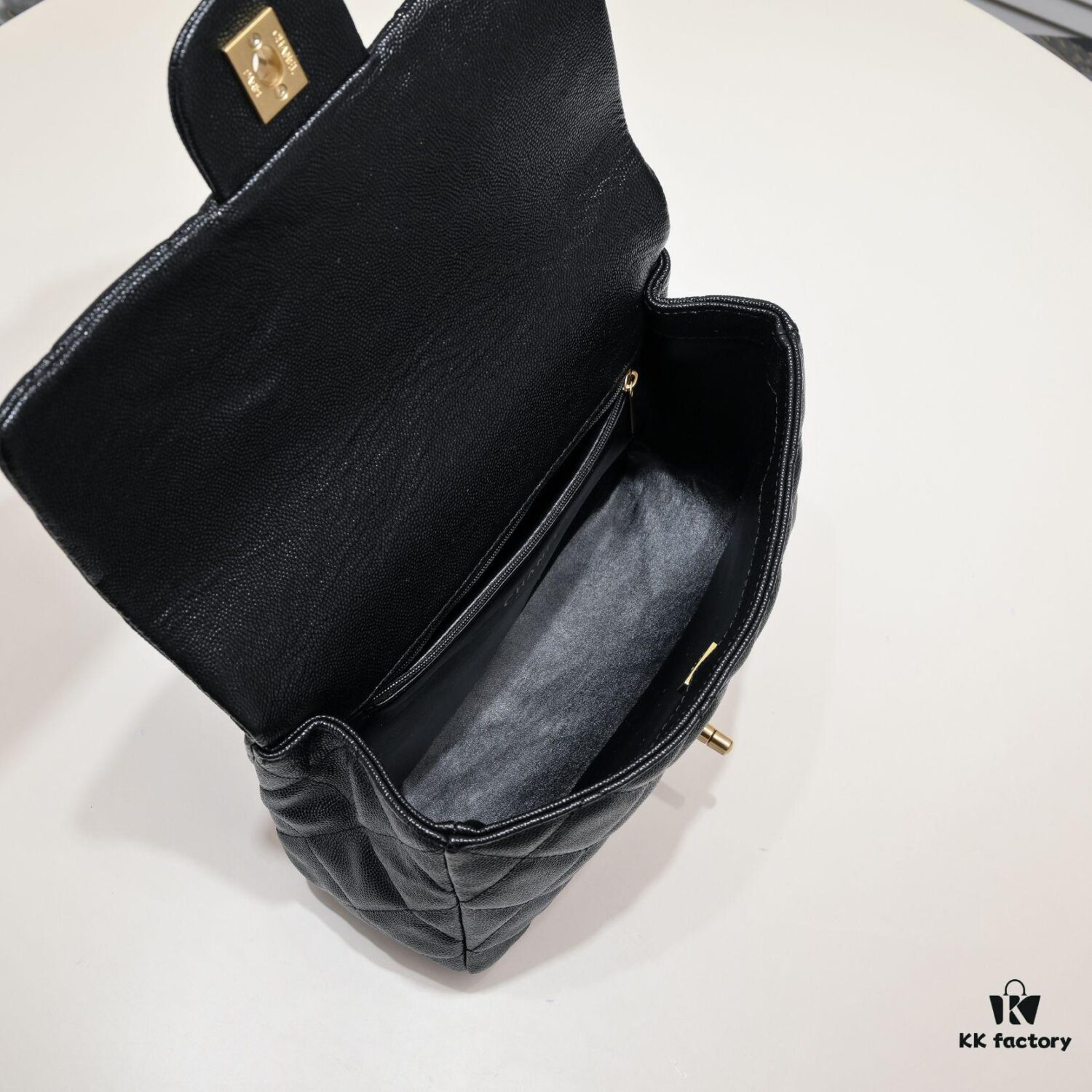 6930563af09edb6de4c4f3b5 Large Chanel 23P New Arrival: Heart Ball vs. Gold Ball?