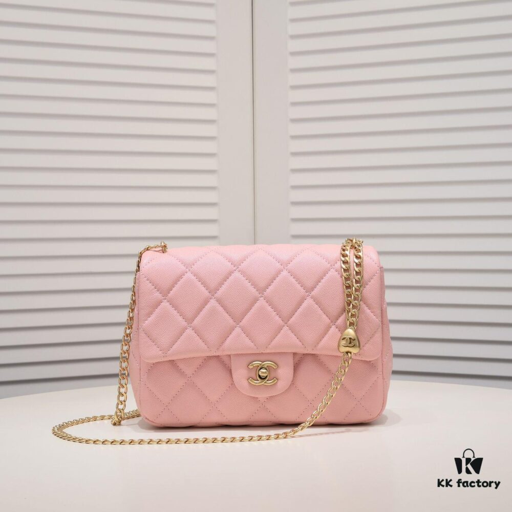 6930563bf09edb6de4c4f3b6 Large Chanel 23P New Arrival: Heart Ball vs. Classic Gold Ball?