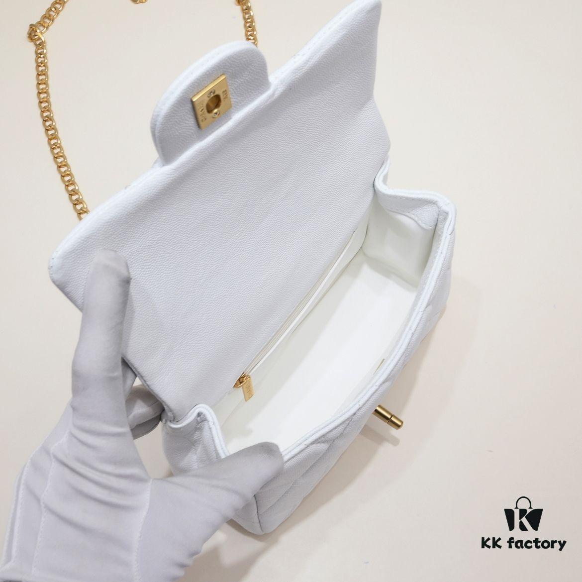 69305645f09edb6de4c4f3d1 Chanel Small 23P New Arrival: Love Ball Wins Over Gold Ball?