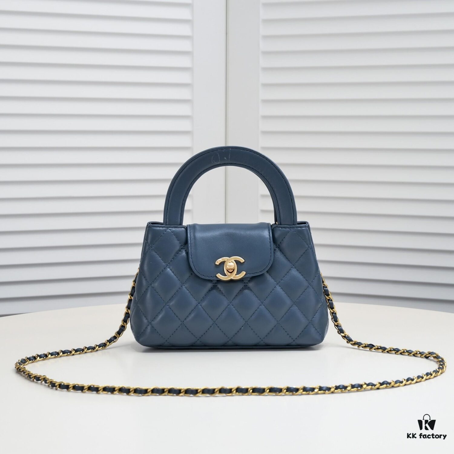 69305657f09edb6de4c4f3f8 Chanel New Bag 6170 Beautiful Design Inspired by Camellia - Autumn/Winter 23/24 Collection