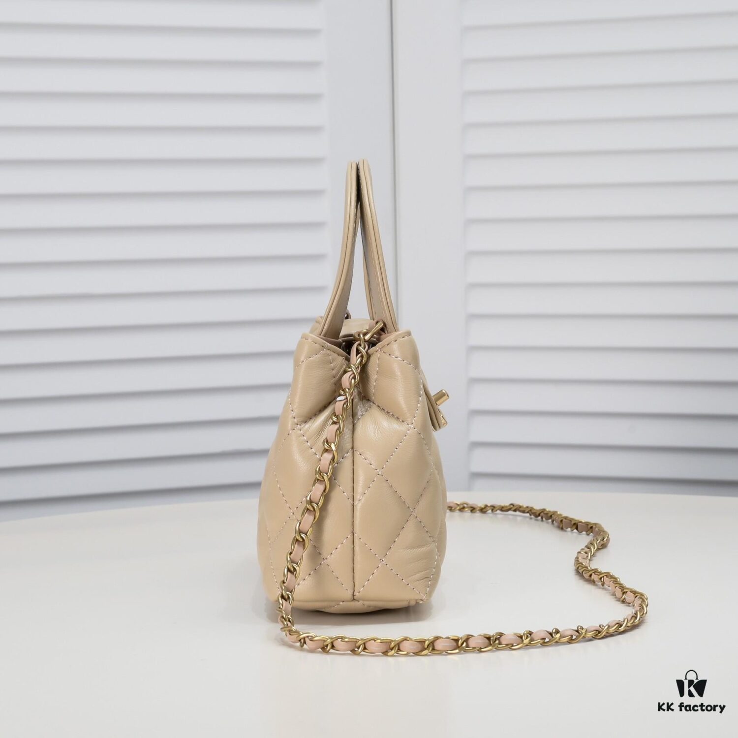 69305660f09edb6de4c4f409 Chanel 23/24 Autumn/Winter Collection New Bag Beautifully Designed with Iconic Camellia Motif