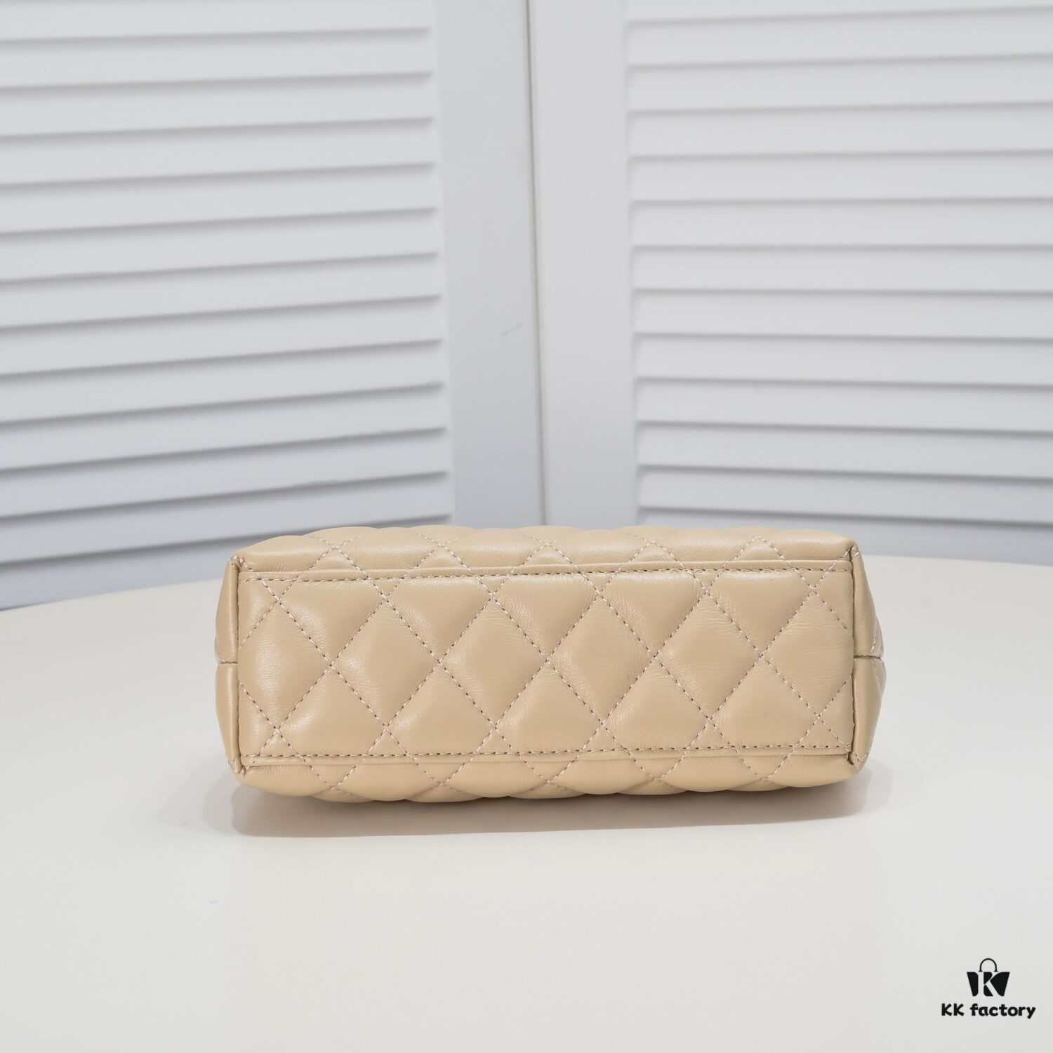 69305662f09edb6de4c4f40f Chanel 23/24 Autumn/Winter Collection New Bag Beautifully Designed with Iconic Camellia Motif