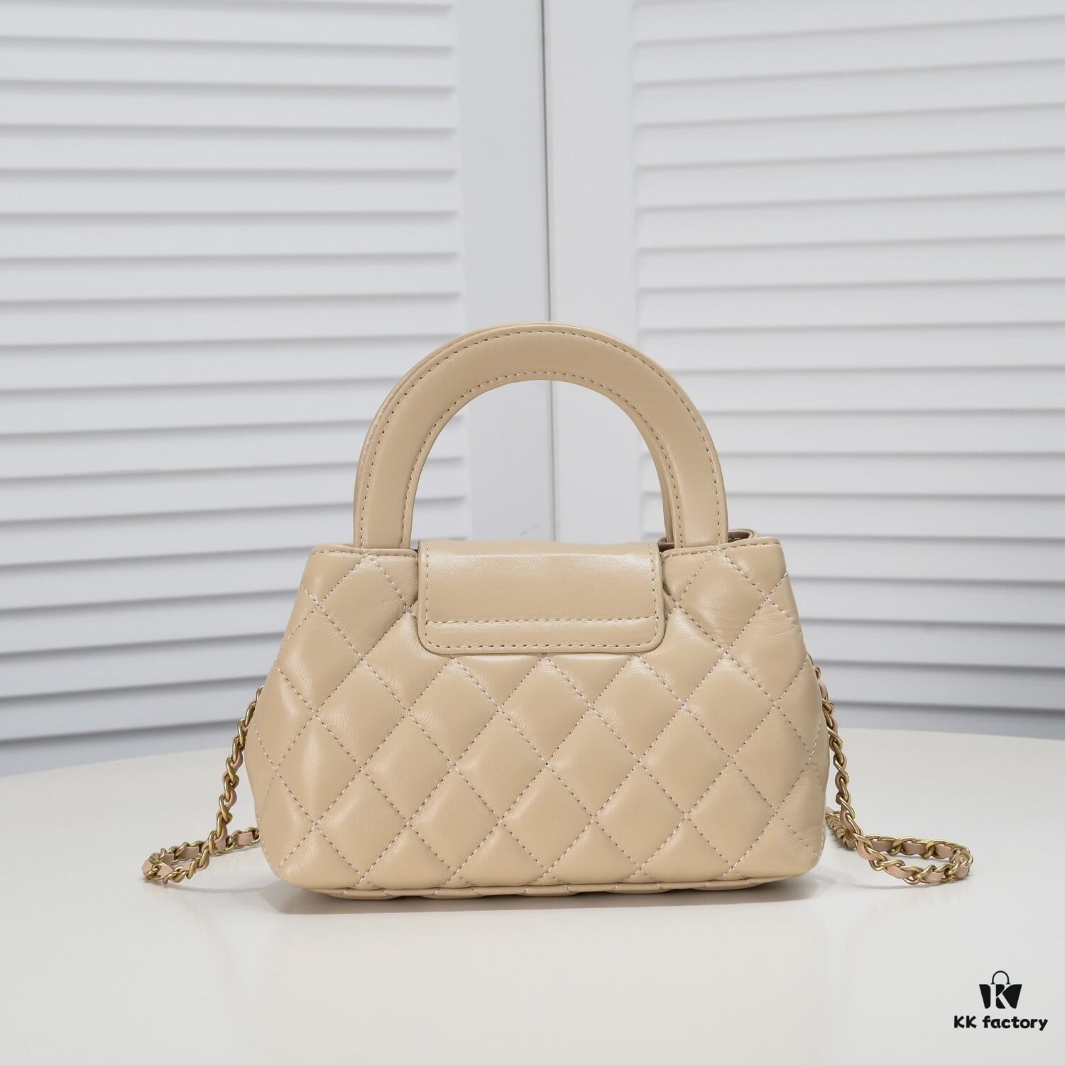 69305662f09edb6de4c4f410 Chanel 23/24 Autumn/Winter Collection New Bag Beautifully Designed with Iconic Camellia Motif