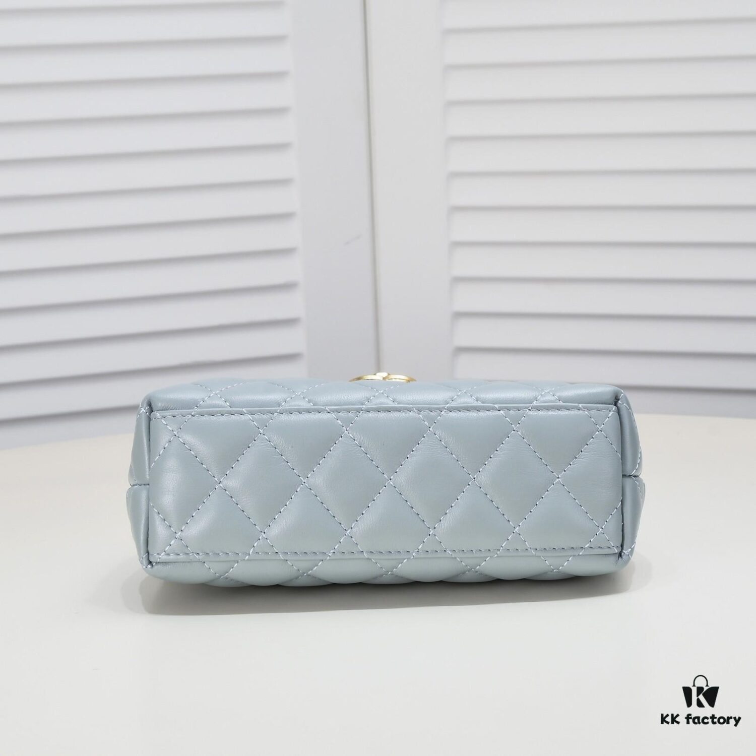 69305667f09edb6de4c4f418 Chanel 6170 New Bag Beautifully Inspired by Camellia - Autumn/Winter 23/24 Collection