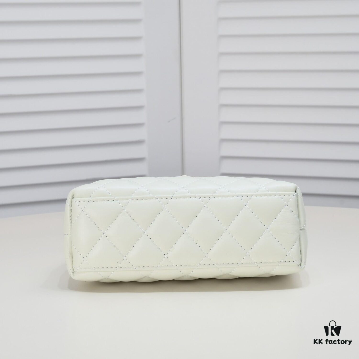 69305669f09edb6de4c4f41e Chanel 6170 New Bag Beautiful Design Inspired by Camellia Flower from AW23/24 Collection