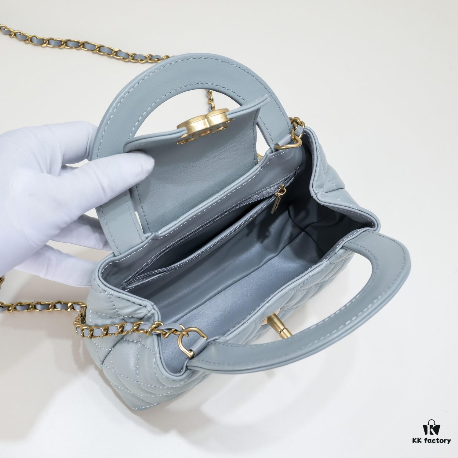 69305669f09edb6de4c4f420 Chanel 6170 New Bag Beautifully Inspired by Camellia - Autumn/Winter 23/24 Collection