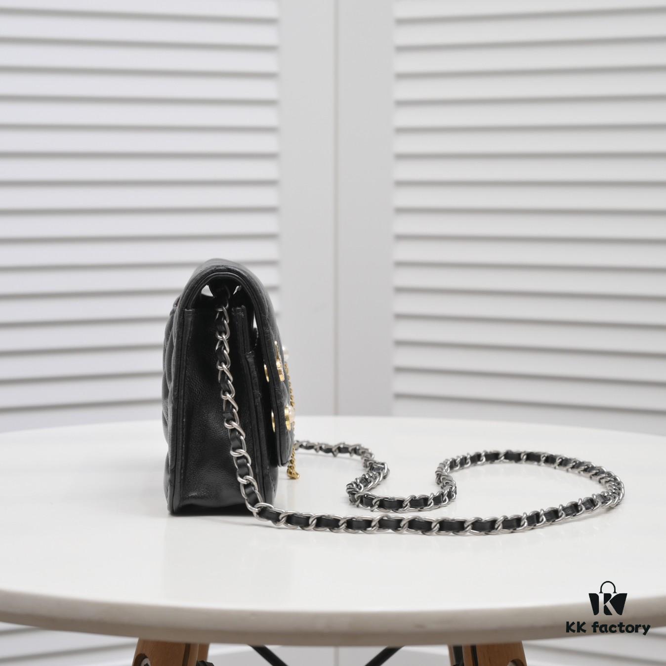 69305671f09edb6de4c4f42a Chanel 2021 SS C F-Style Chain Bag with CHANEL Letter Hardware
