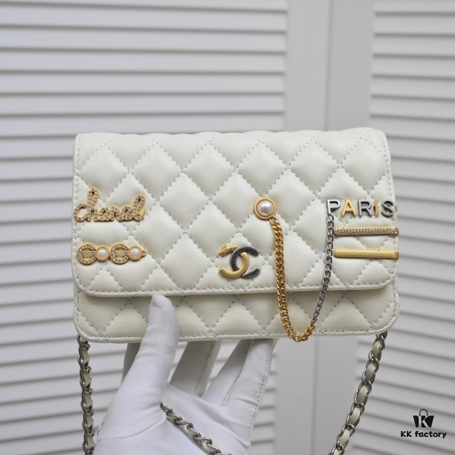 Chanel 2021 SS C F Logo Chain Bag