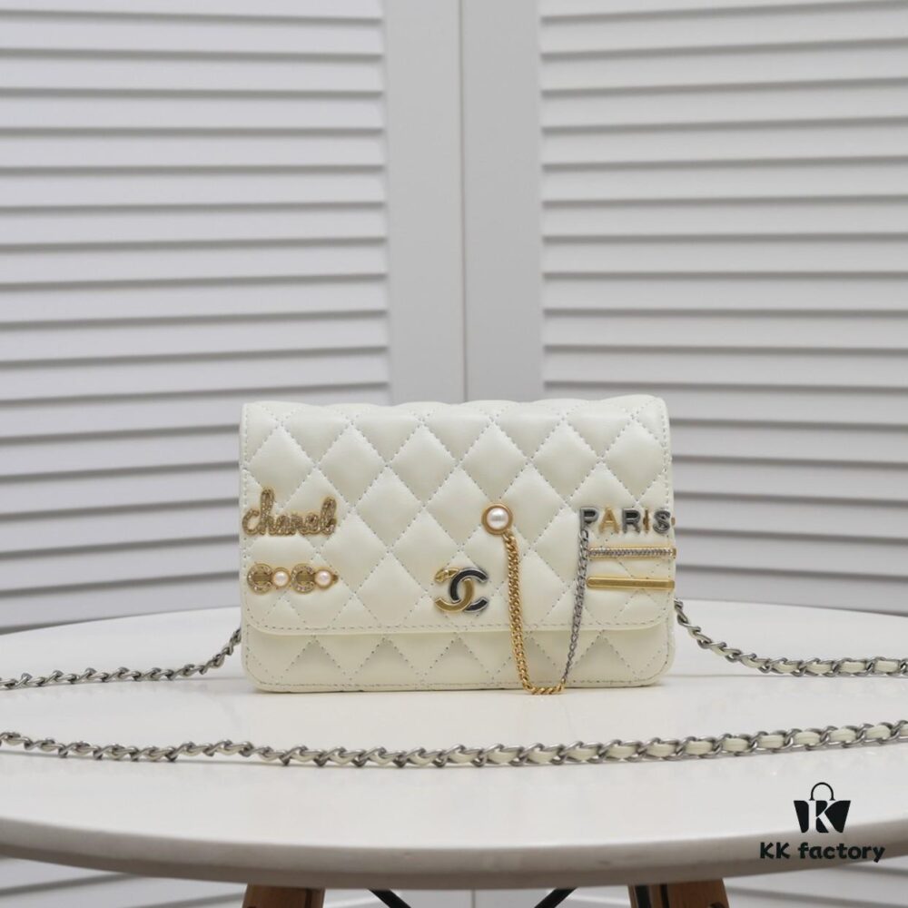 69305680f09edb6de4c4f447 Chanel 2021 SS C F Logo Chain Bag