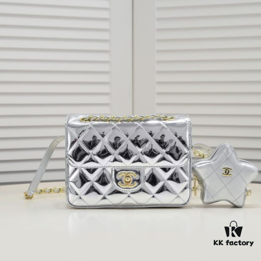 69305692f09edb6de4c4f461 Chanel 24C Spring/Summer CF Star Bag