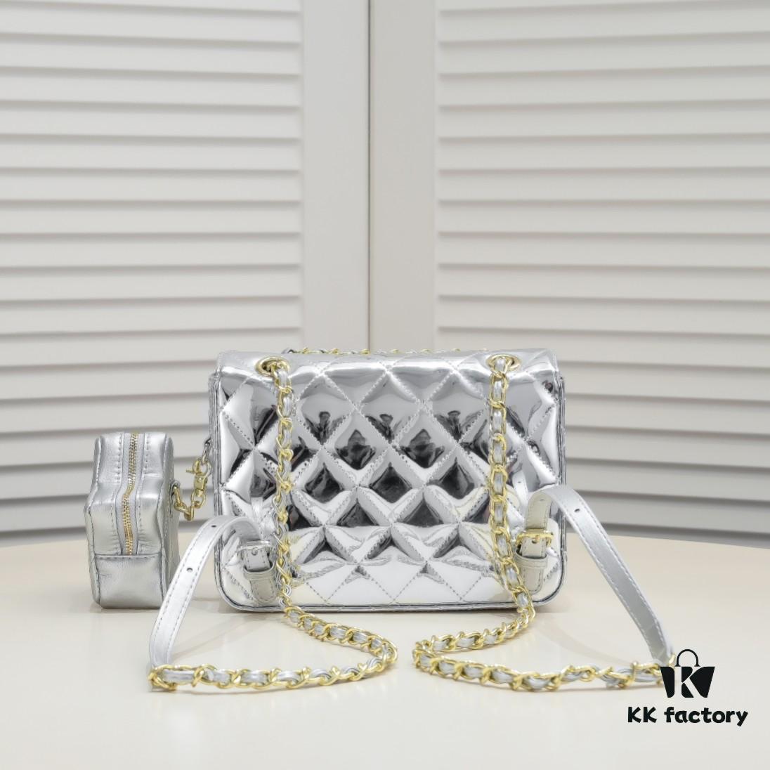 69305694f09edb6de4c4f465 Chanel 24C Spring/Summer CF Star Bag