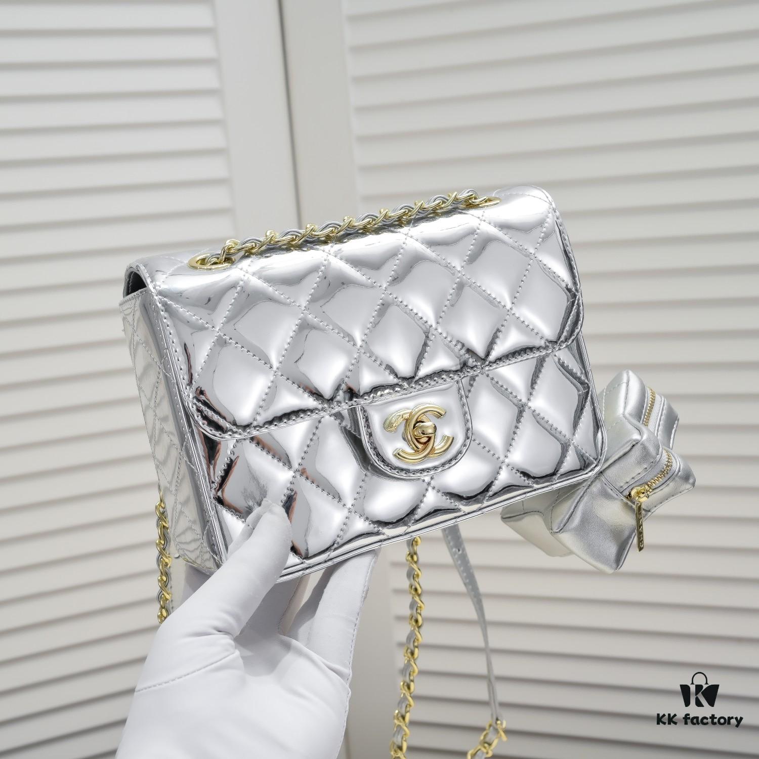 69305694f09edb6de4c4f466 Chanel 24C Spring/Summer CF Star Bag
