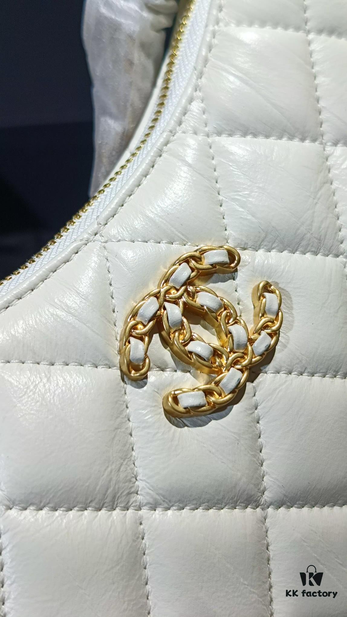 693056d1f09edb6de4c4f4ba Chanel Model 3647 - A Classic Masterpiece of Elegance and Prestige
