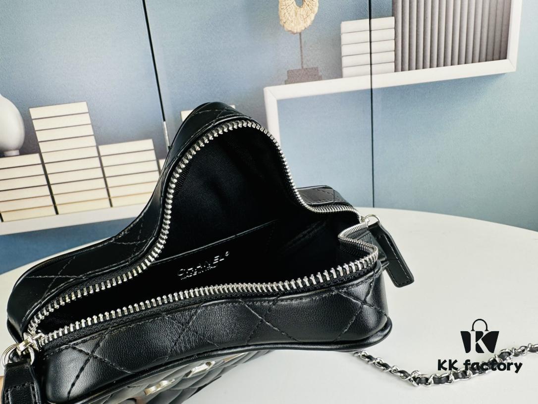 69305701f09edb6de4c4f4ea New Arrival Lucky Star CHANEL Star Bag – Absolutely Stunning, Girls!