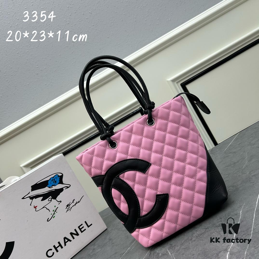 6930571af09edb6de4c4f50f CHANEL: 24A Spring/Summer Vintage Bag 🌹💕... 2006 Brand New Ultimate Edition! The iconic Vintage 'Vegetable Basket' bag, a classic reissued and once ranked among the world's top 50 most desirable handbags, famously carried by Miss Hilton. Already discontinued at boutiques—unavailable even if money is no object 😊. Exclusively sourced from a vintage boutique. ZP-developed leather: European-sourced Haas lambskin, with 24K thick gold-plated steel lock imported from Italy. Rare stock, frequently out of inventory. The bag’s texture perfectly matches the original authentic quality ✔️