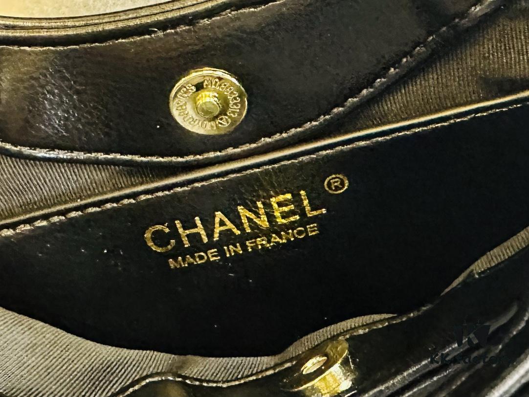 69305728f09edb6de4c4f527 Large Batch, Small Batch — Princesses, Meet the New Chanel 31 Nano Bag!