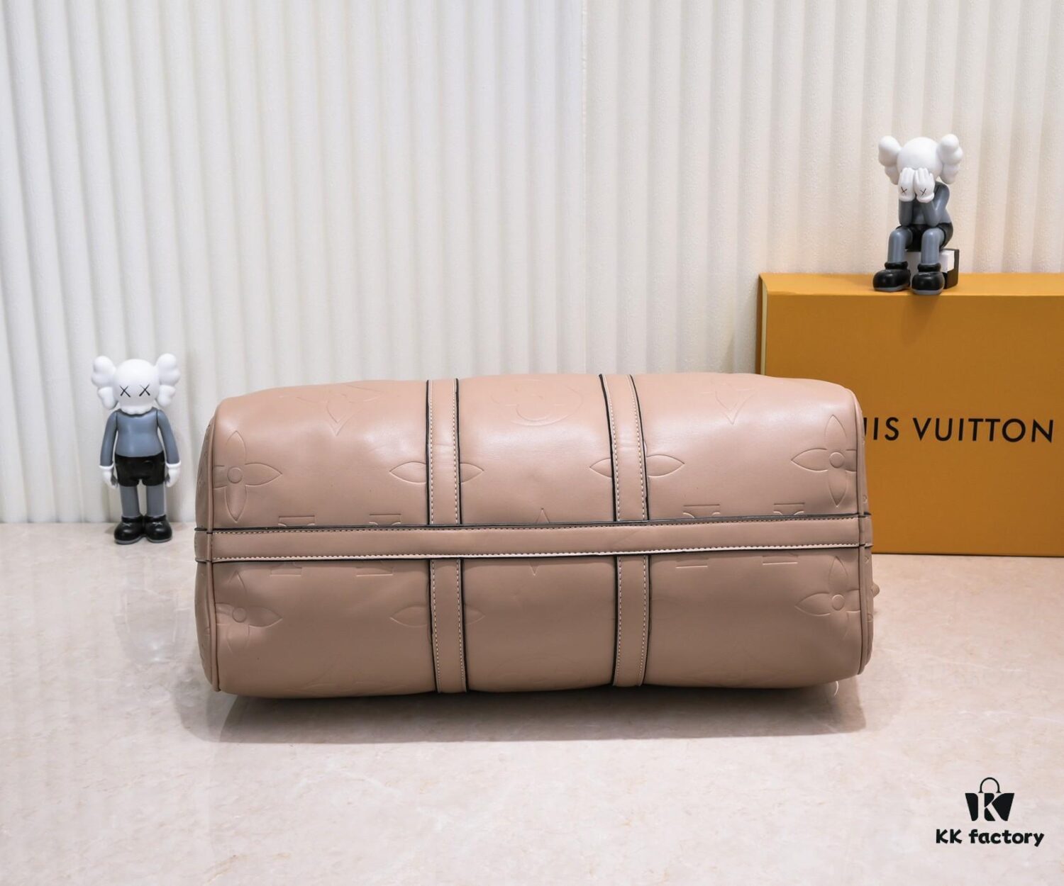 N44810 45532 Upgraded Version 45cm Imported Full-Grain Leather Black Embossed Large Flower Travel Bag N41416 45532