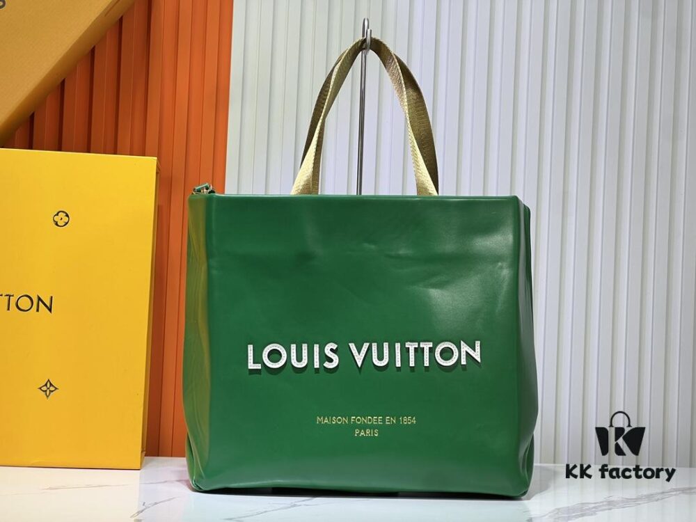 6930580bf09edb6de4c4f67d Medium Shopper Bag M24457