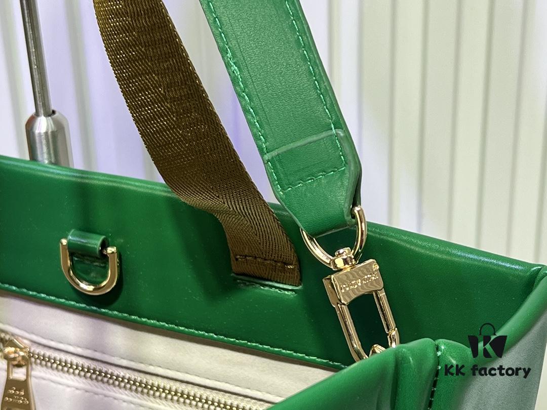 6930580ff09edb6de4c4f685 Medium Shopper Bag M24457