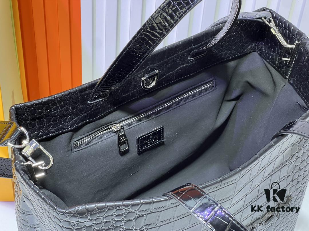 69305840f09edb6de4c4f6e6 Medium Shopper Bag M24457