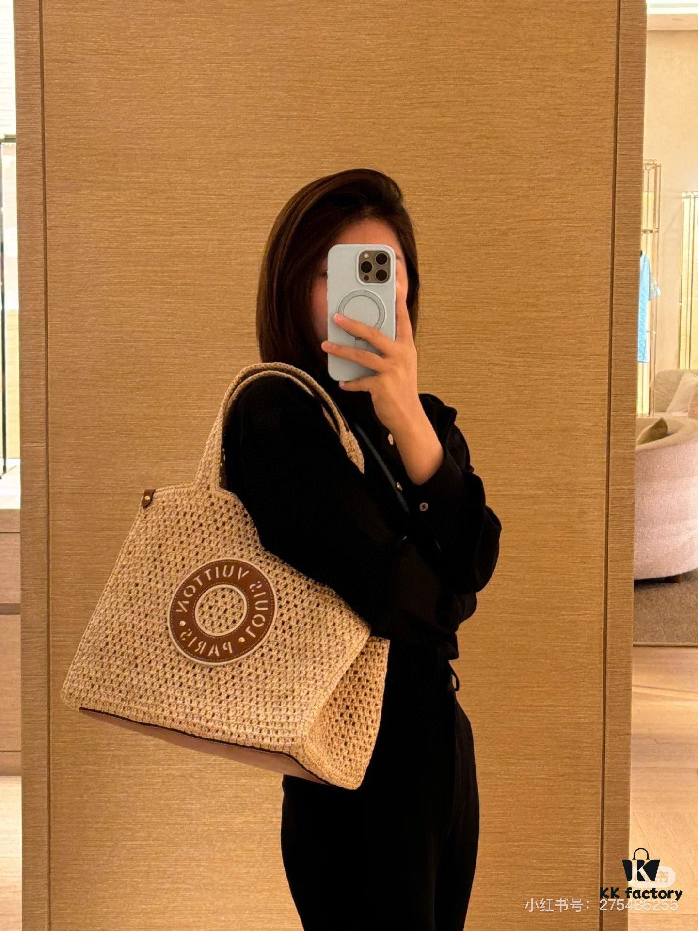 New Arrival 270 Batch 🌞Hello Summer! LV OnTheGo Tote Bag & Slides
