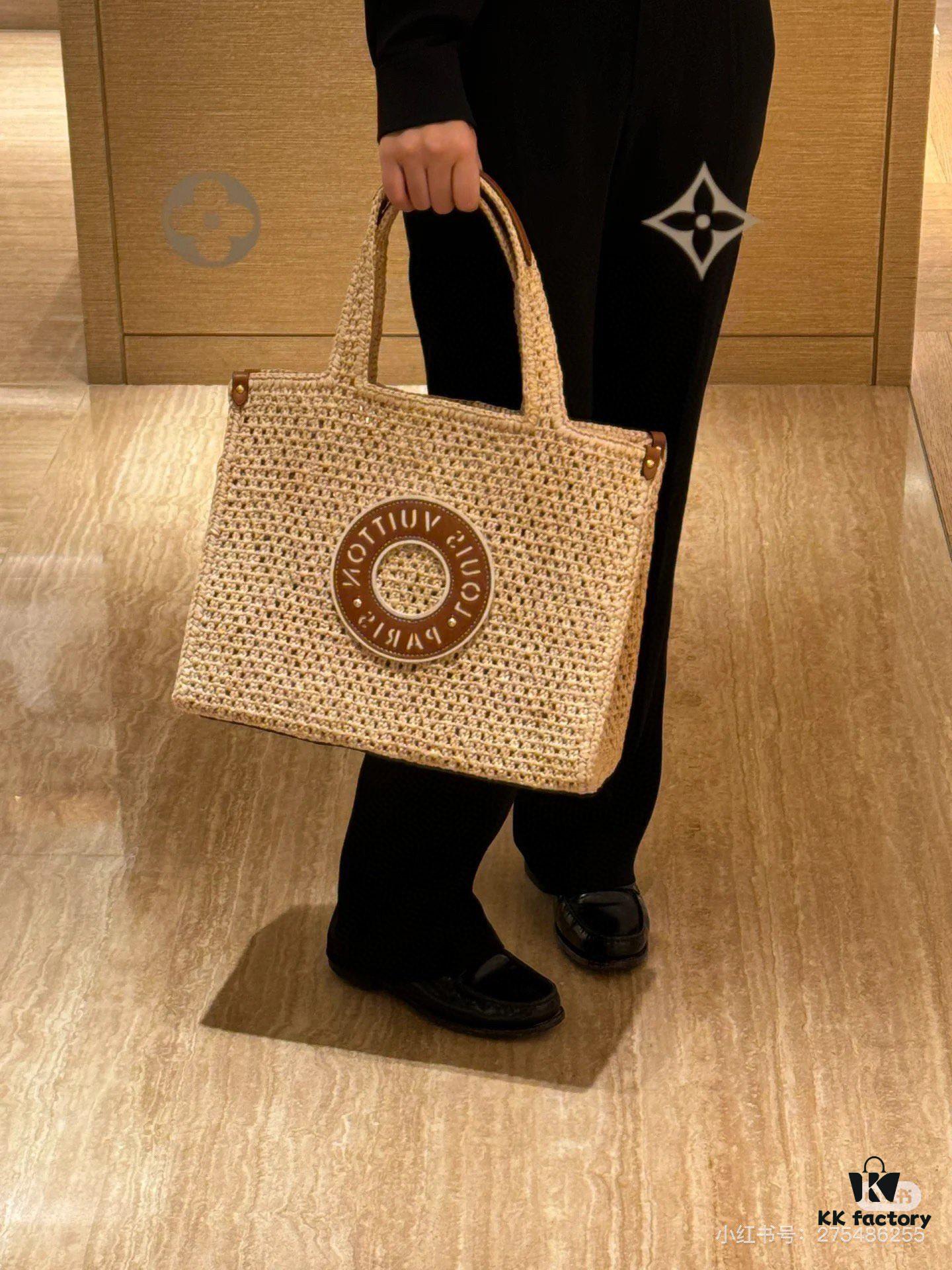 New Arrival 270 Batch 🌞Hello Summer! LV OnTheGo Tote Bag & Slides