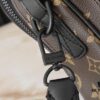 69305888f09edb6de4c4f759 Upgraded Original M46973 M46972 Quest Messenger Bag