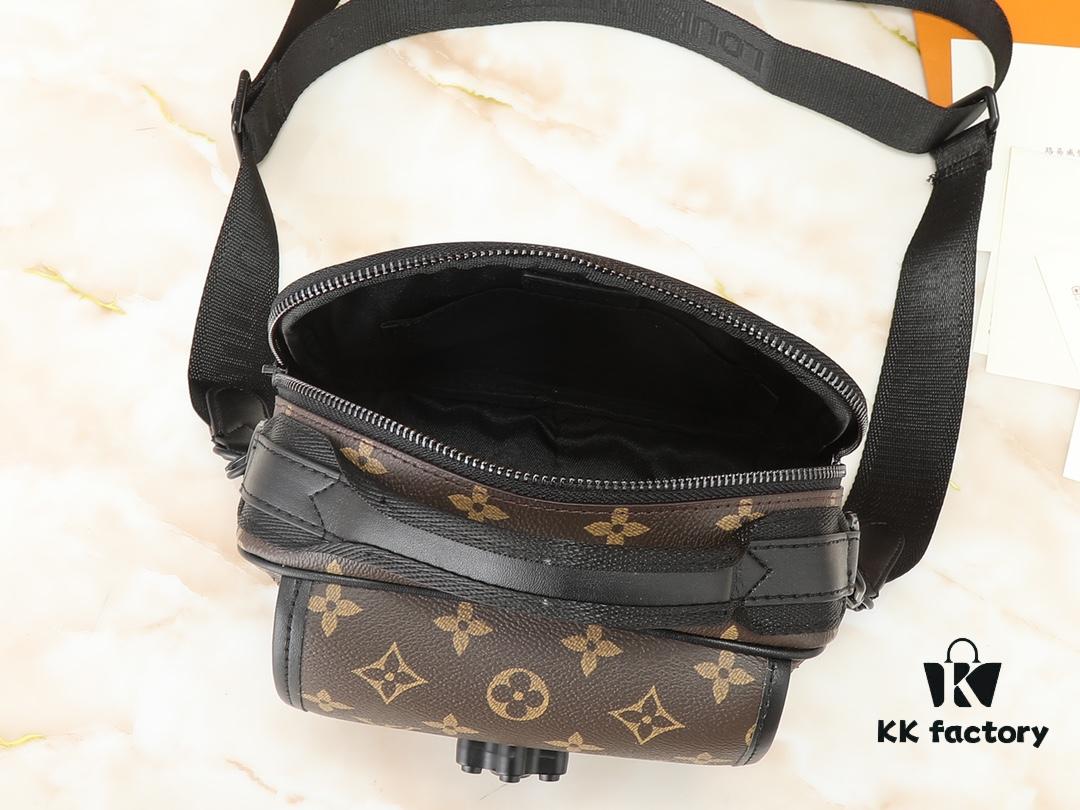 6930588af09edb6de4c4f75f Upgraded Original M46973 M46972 Quest Messenger Bag