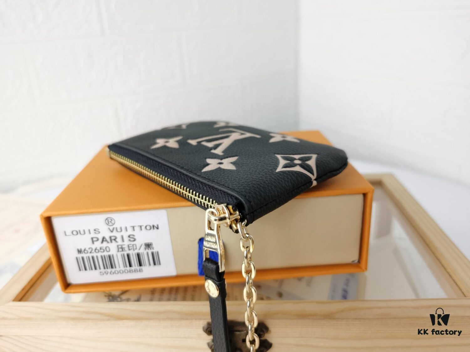 Top Quality Original 💎 [Real Photo, Personal Background] LV Damier Canvas Small Pouch for Coins and Keys