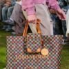693058b4f09edb6de4c4f7a8 M24457 This Shopper Medium Bag Draws Inspiration from Louis Vuitton's Shopping Bags, Featuring 'Louis Vuitton' and 'Maison Fondée En 1854' Embossed on Soft Calfskin, with Top Handles and Detachable Shoulder Strap. Dimensions: 40x32x16cm
