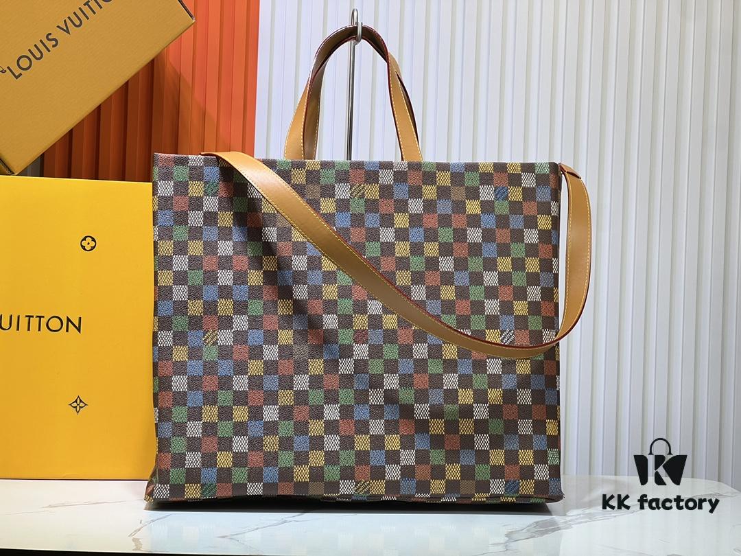 M24457 Medium Shopper Bag