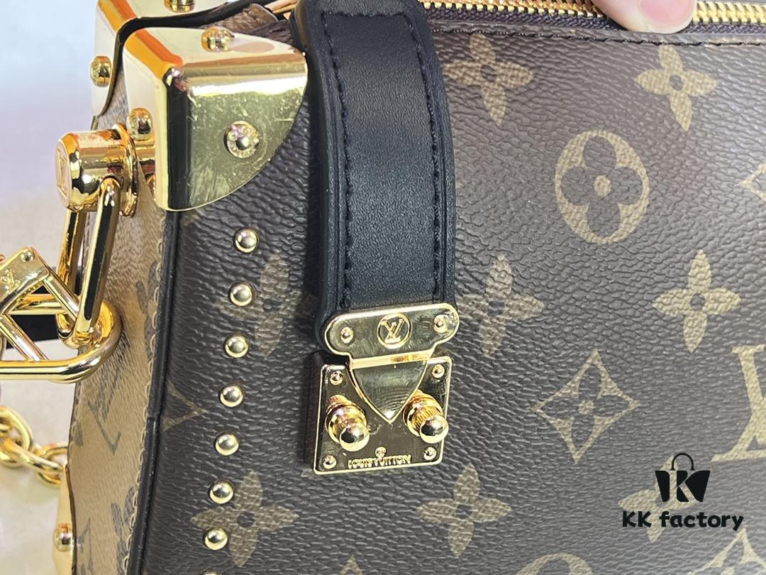 693058c9f09edb6de4c4f7c7 Exclusive Real Shot M20250 Monogram Slim Trunk Bag