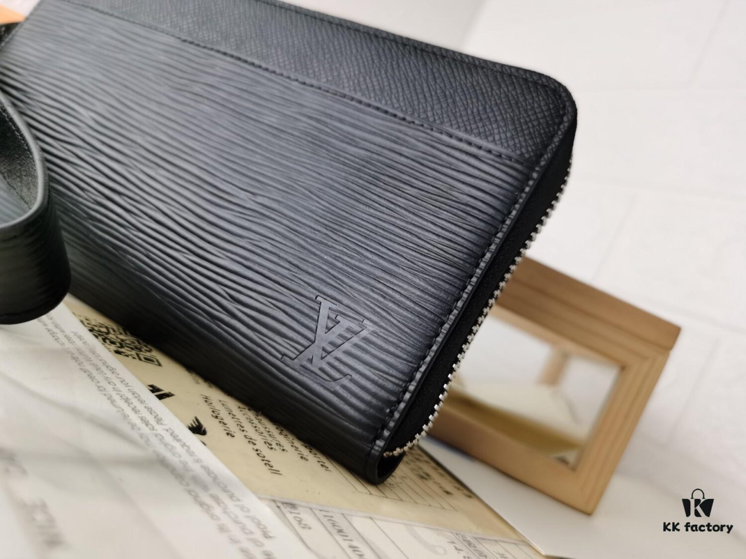 Top Quality Original 💎 [Actual Photos, Personal Background] Zippy Dragonne Zip Wallet M69037