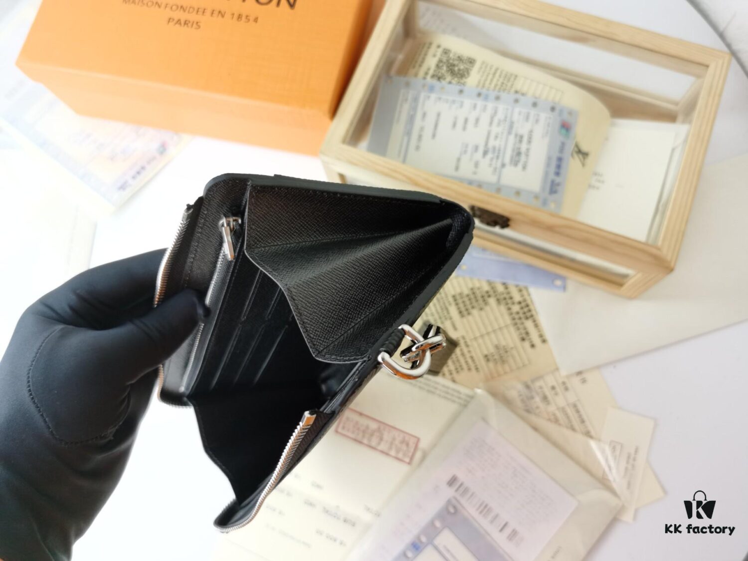 Top Quality Original 💎 [Actual Photos, Personal Background] Zippy Dragonne Zip Wallet M69037