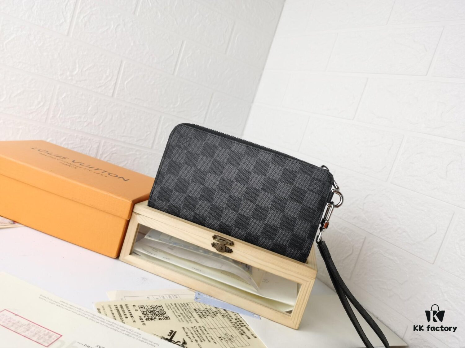 Top Quality Original 💎 [Actual Photos, Personal Background] Zippy Dragonne Zip Wallet M69037