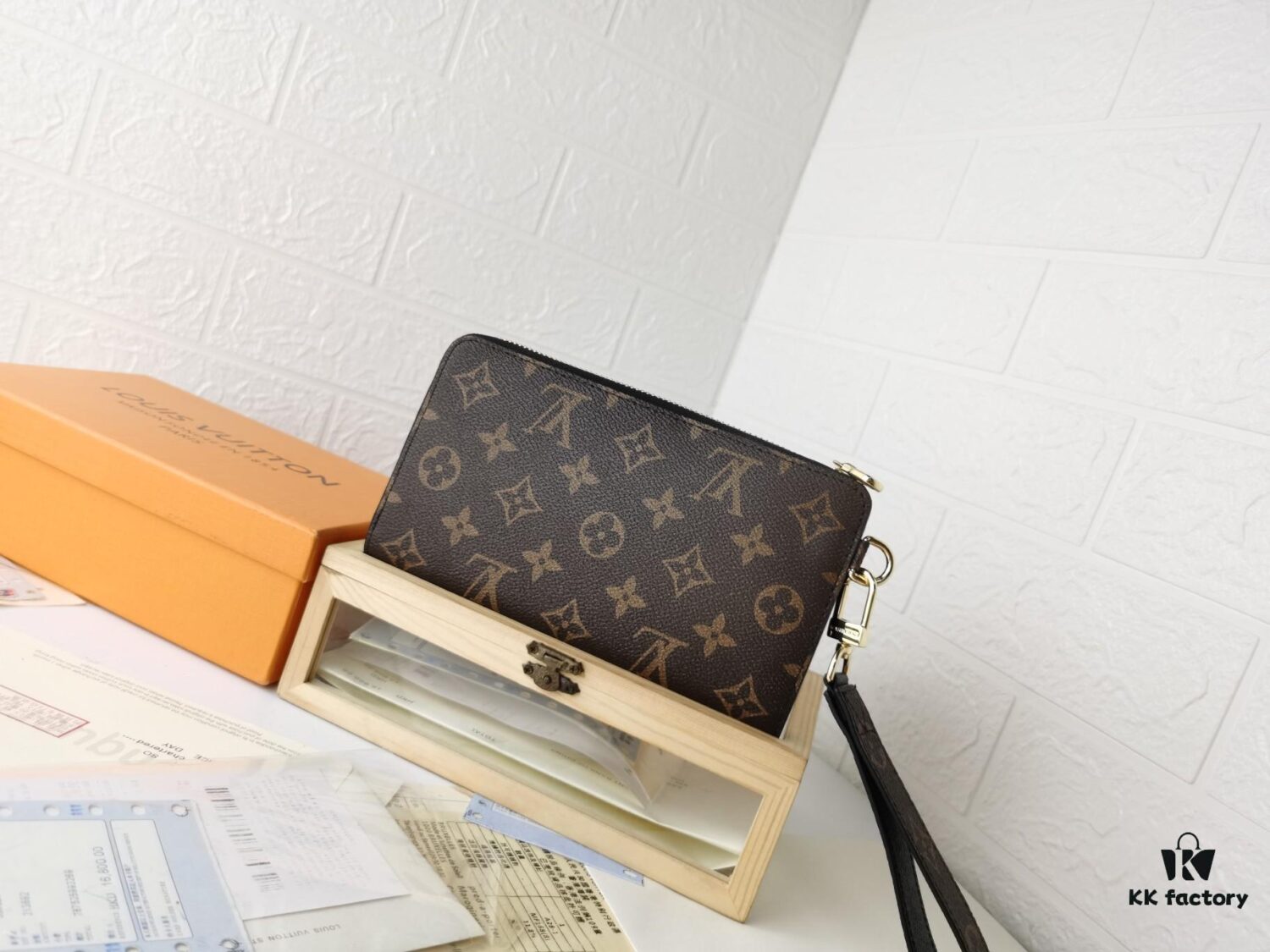693058ecf09edb6de4c4f7fd Premium Original Zippy Dragonne Zip Wallet