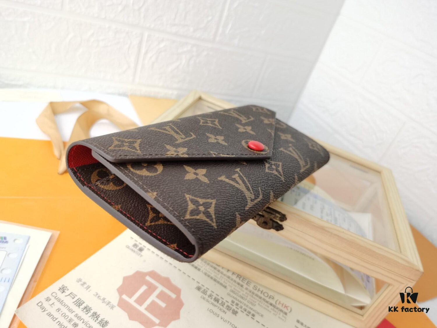 Top Quality Original 💎 [Item Photographed with Personal Background] Josephine Wallet Inspired by Louis Vuitton's First Wallet Design