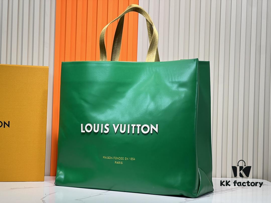 69305955f09edb6de4c4f897 M24457 M24475 This Medium-Sized Shopper Handbag Draws Inspiration from Louis Vuitton's Shopping Bag