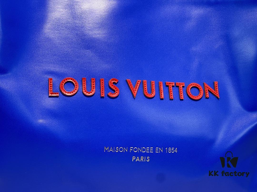 6930595cf09edb6de4c4f8a5 M24457 M24475 This Medium-Sized Shopper Handbag Draws Inspiration from Louis Vuitton's Shopping Bag, Featuring the Louis Vuitton and Maison Fondée En 1854 Inscriptions on Soft Calfskin Leather, with Top Handles and Detachable Shoulder Strap. Dimensions: 40x32x16cm