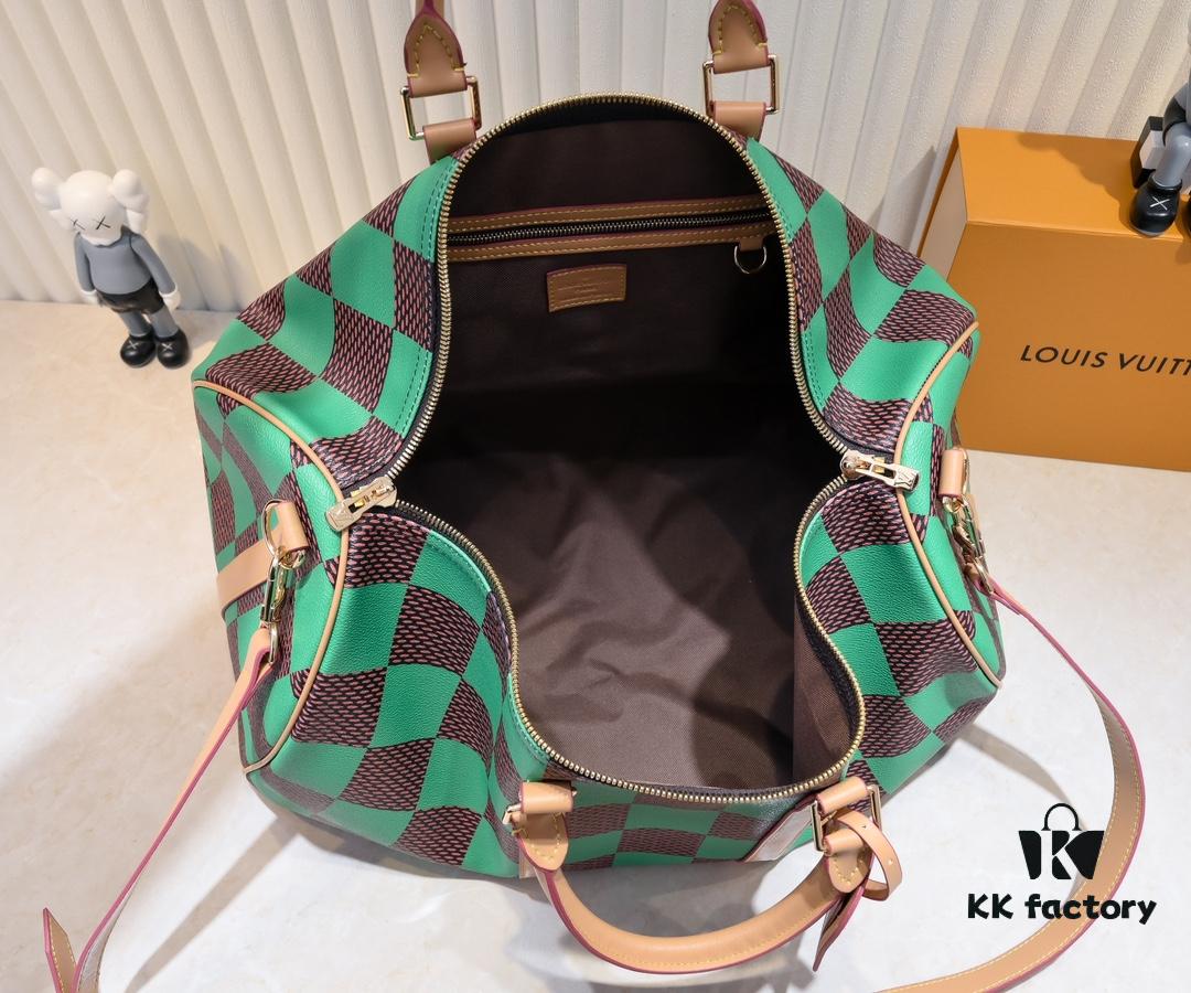 69305965f09edb6de4c4f8b6 M40667 M41416 Keepall Bandoulière 50 Travel Bag in Damier Golf Coated Canvas