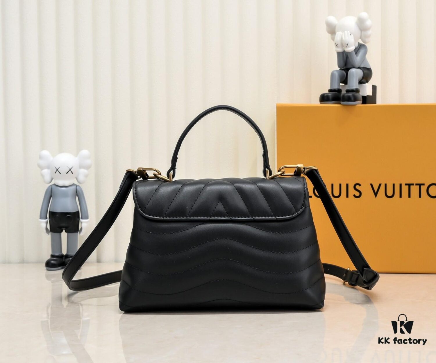 69305967f09edb6de4c4f8b7 Exclusive Real Photo - Upgraded Version ‼️⭐️ M21720 Black, M21797 White ⭐️ This Hold Me Handbag is a new addition to Louis Vuitton's iconic New Wave quilted leather collection, featuring an exquisite design and comfortable carry. The smooth-textured body is accented with an elegant LV metal clasp. The detachable and adjustable leather strap enhances the bag’s versatility.