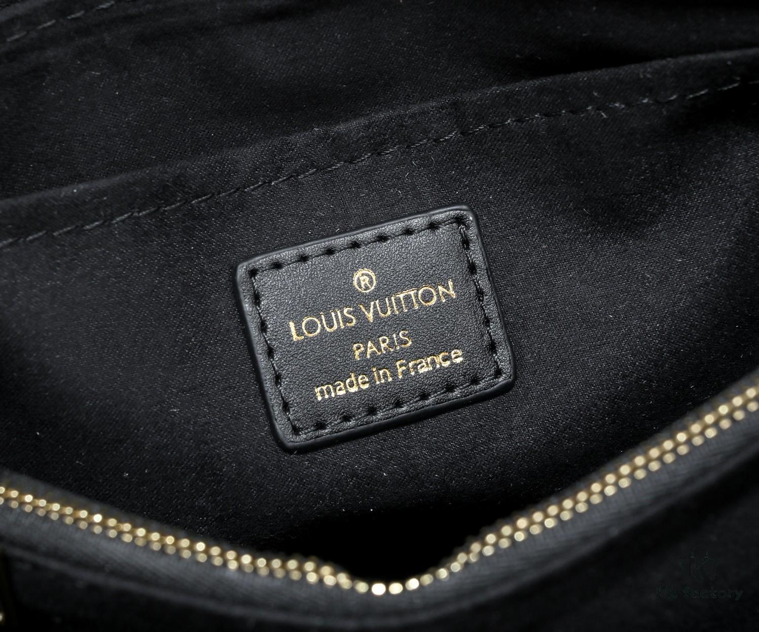 69305968f09edb6de4c4f8bc Exclusive Real Photo - Upgraded Version ‼️⭐️ M21720 Black, M21797 White ⭐️ This Hold Me Handbag is a new addition to Louis Vuitton's iconic New Wave quilted leather collection, featuring an exquisite design and comfortable carry. The smooth-textured body is accented with an elegant LV metal clasp. The detachable and adjustable leather strap enhances the bag’s versatility.