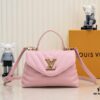 6930596ef09edb6de4c4f8c7 Exclusive Real Photo - Upgraded Version ‼️⭐️ M21720 Black, M21797 White ⭐️ This Hold Me Handbag is a new addition to Louis Vuitton's iconic New Wave quilted leather collection, featuring a refined silhouette and comfortable carry. The smooth-textured body is adorned with an elegant LV metal clasp. The detachable and adjustable leather strap enhances the bag’s versatility.