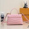 69305971f09edb6de4c4f8c9 Exclusive Real Photo - Upgraded Version ‼️⭐️ M21720 Black, M21797 White ⭐️ This Hold Me Handbag is a new addition to Louis Vuitton's iconic New Wave quilted leather collection, featuring a refined silhouette and comfortable carry. The smooth-textured body is adorned with an elegant LV metal clasp. The detachable and adjustable leather strap enhances the bag’s versatility.
