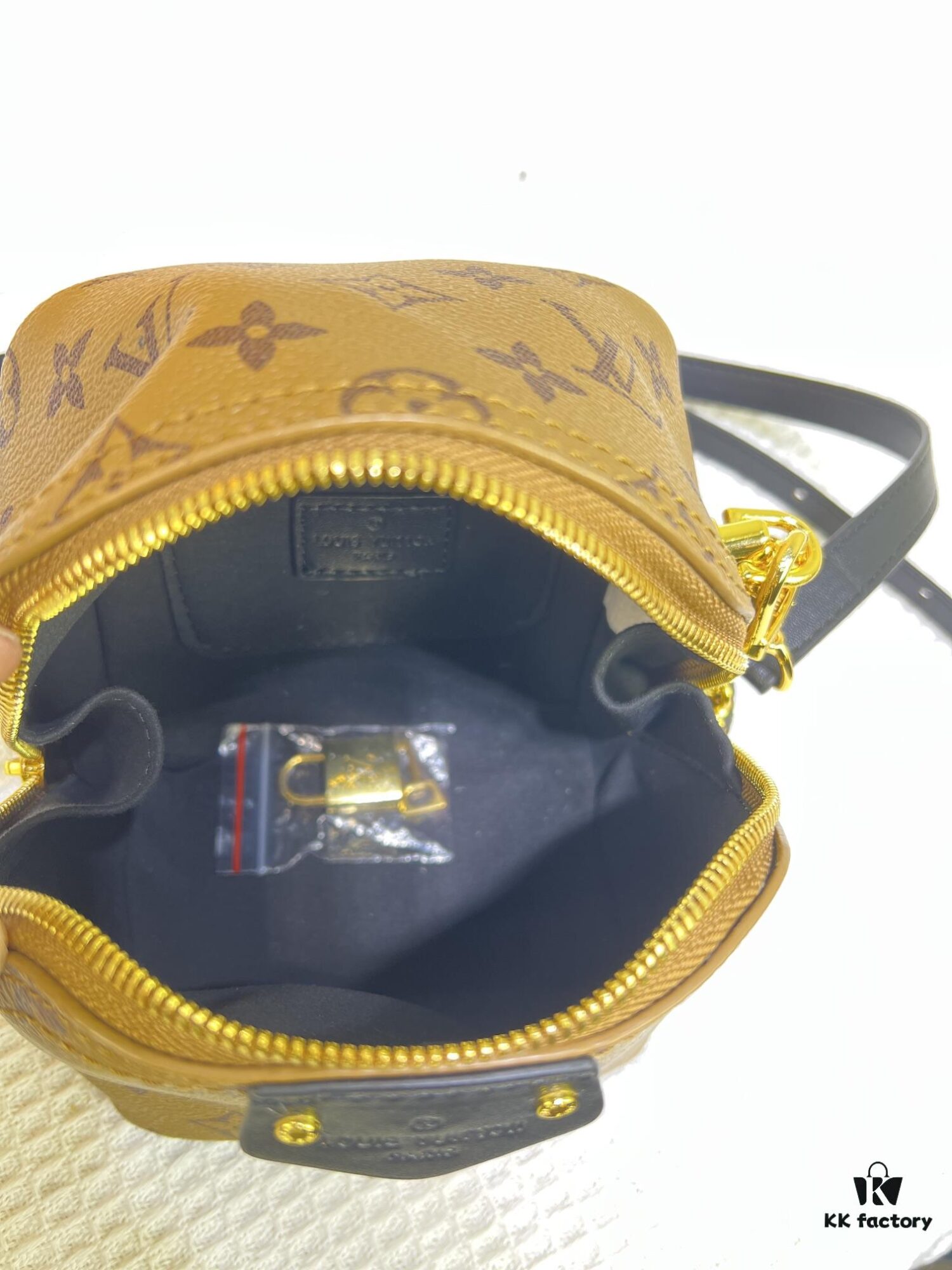 69305988f09edb6de4c4f8ed M47162 Yellow Flower M47096 Just In Case Bag