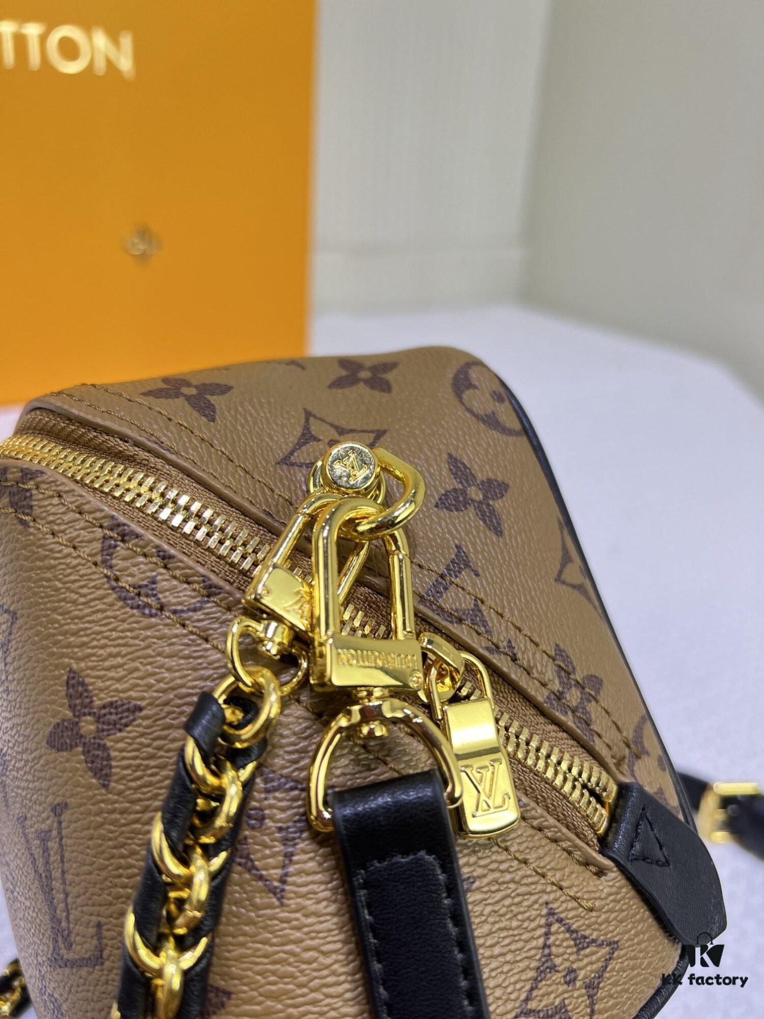 6930598cf09edb6de4c4f8f3 M47162 Yellow Flower M47096 Just In Case Bag