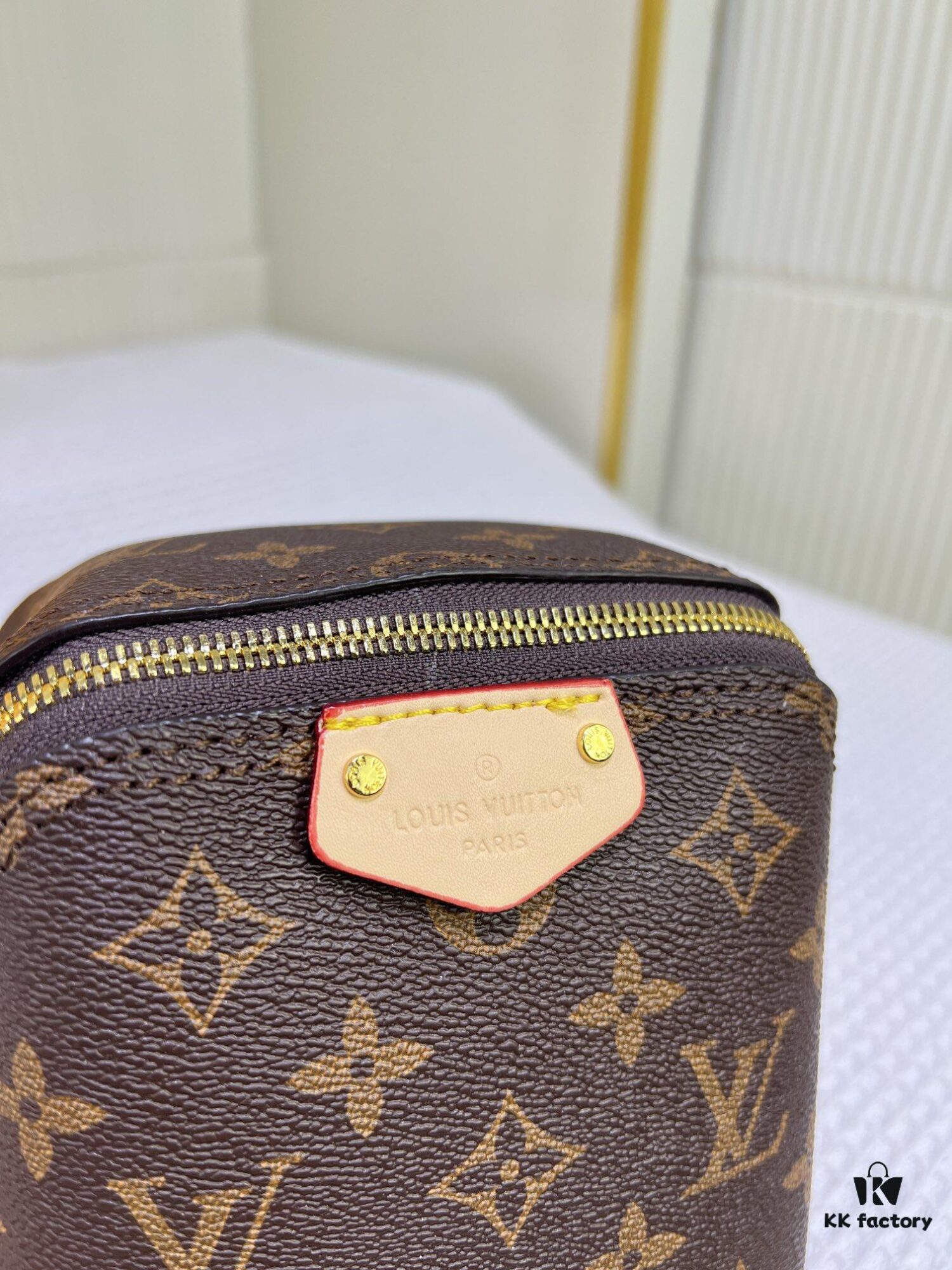 6930598cf09edb6de4c4f8f4 M47162 Yellow Flower M47096 Just In Case Bag